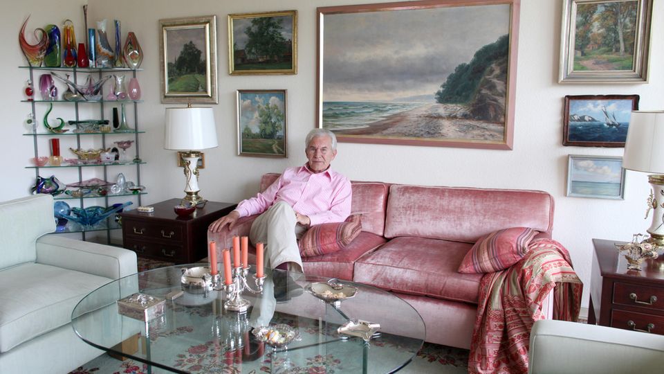 Wilhelm Wieben in seiner Wohnung Wilhelm Wieben in seiner Wohnung