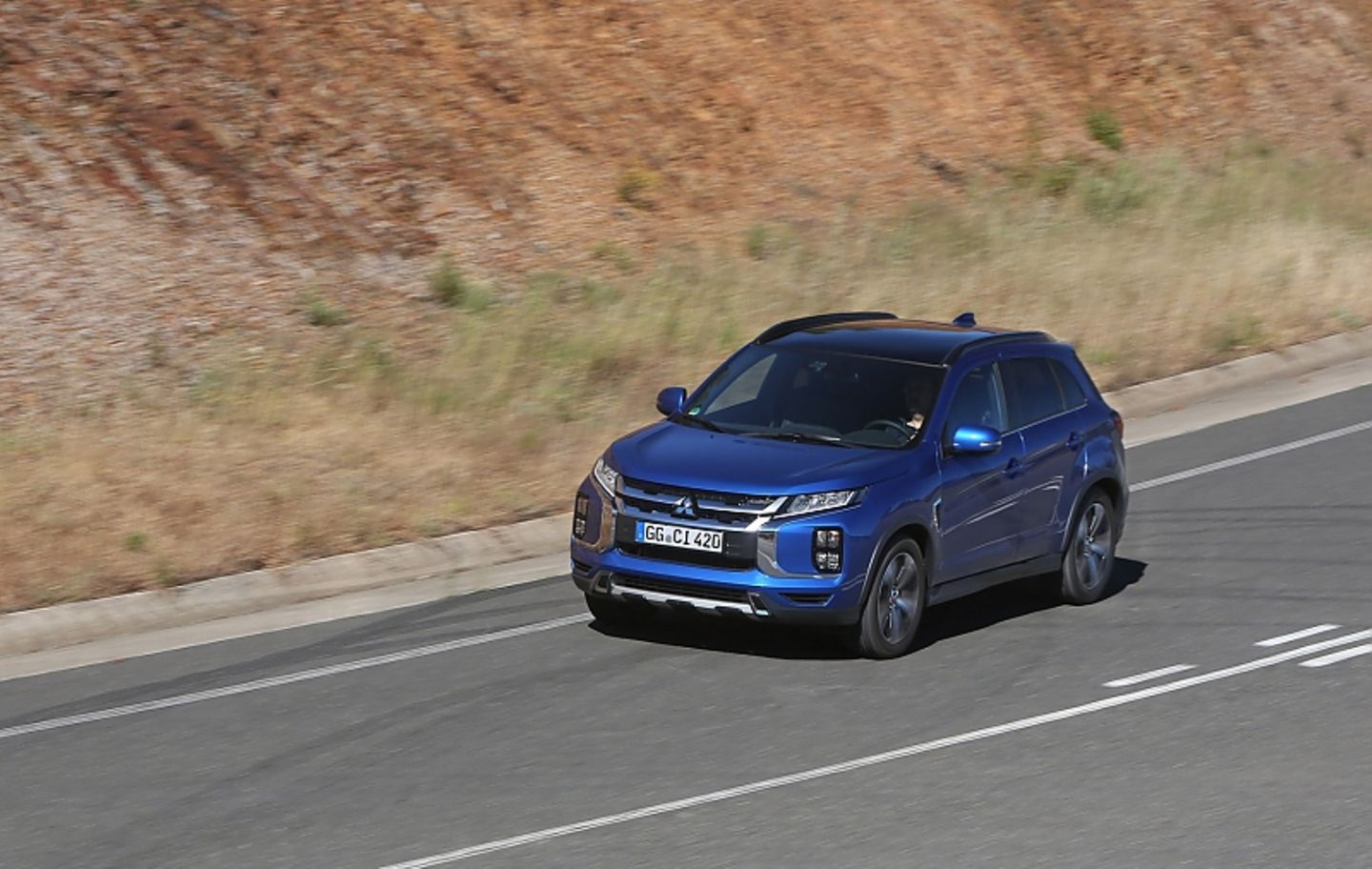 Die Höchstgeschwindigkeit des Mitsubishi ASX 2.0 4WD CVT beträgt 190 km/h