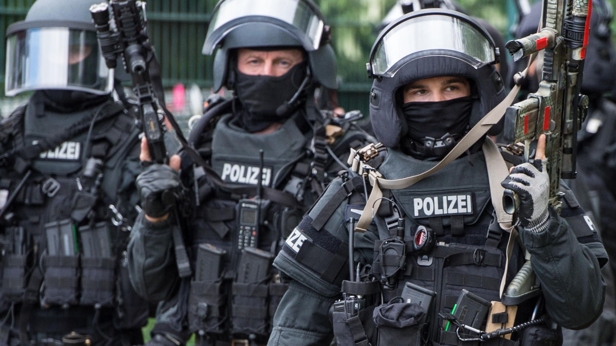 Mecklenburg-Vorpommern: SEK-Beamte sollen Munition an Prepper