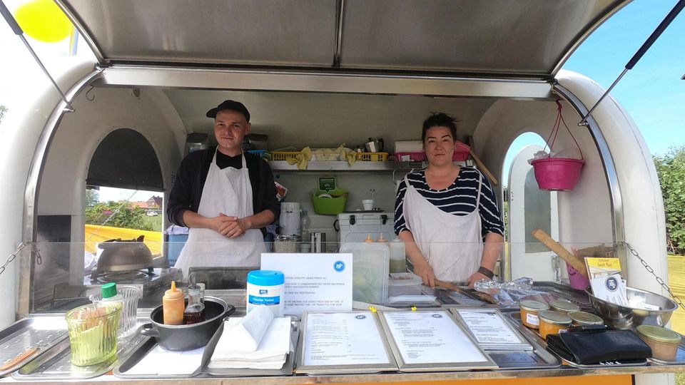 Roadtrip an der Ostsee: Feinstes fangfrisches Streetfood auf Poel. Feinstes fangfrisches Streetfood auf Poel.