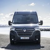 Das C-förmige Tagfahrlicht ziert jetzt auch den Master