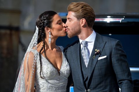 Sergio Ramos küsst Ehefrau Pilar Rubio