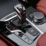 Die Mittelkonsole bietet weitere Einstellmöglichkeiten