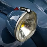 Die Scheinwerfer des Citroen 2 CV ließen sich vom Armaturenbrett aus einstellen