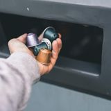 Kaffeekapseln werden weggeschmissen