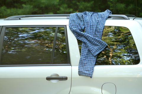 Hose auf Autodach