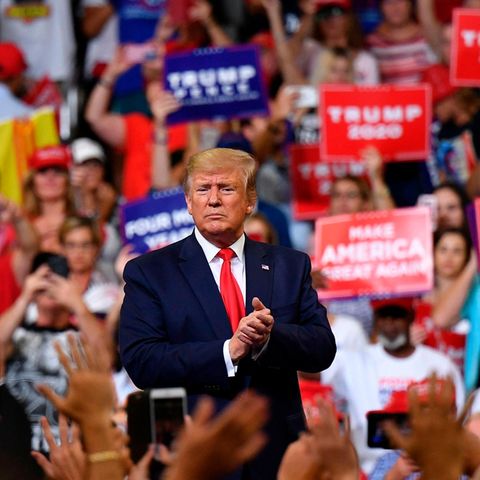 Donald Trump zum Wahlkampfauftakt inmitten seiner Anhänger in Orlando