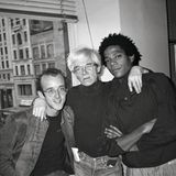 Keith Harin, Andy Warhol und Jan-Michel Basquiat Arm in Arm