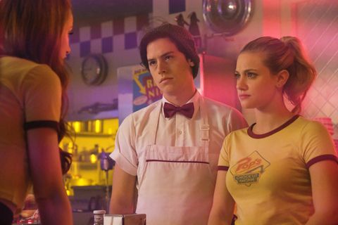 Die Liebe zwischen Betty und Jughead trotzt in "Riverdale" den Herausforderungen 