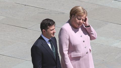 Angela Merkel zusammen mit dem ukrainischen Präsidenten Wolodymyr Selensky