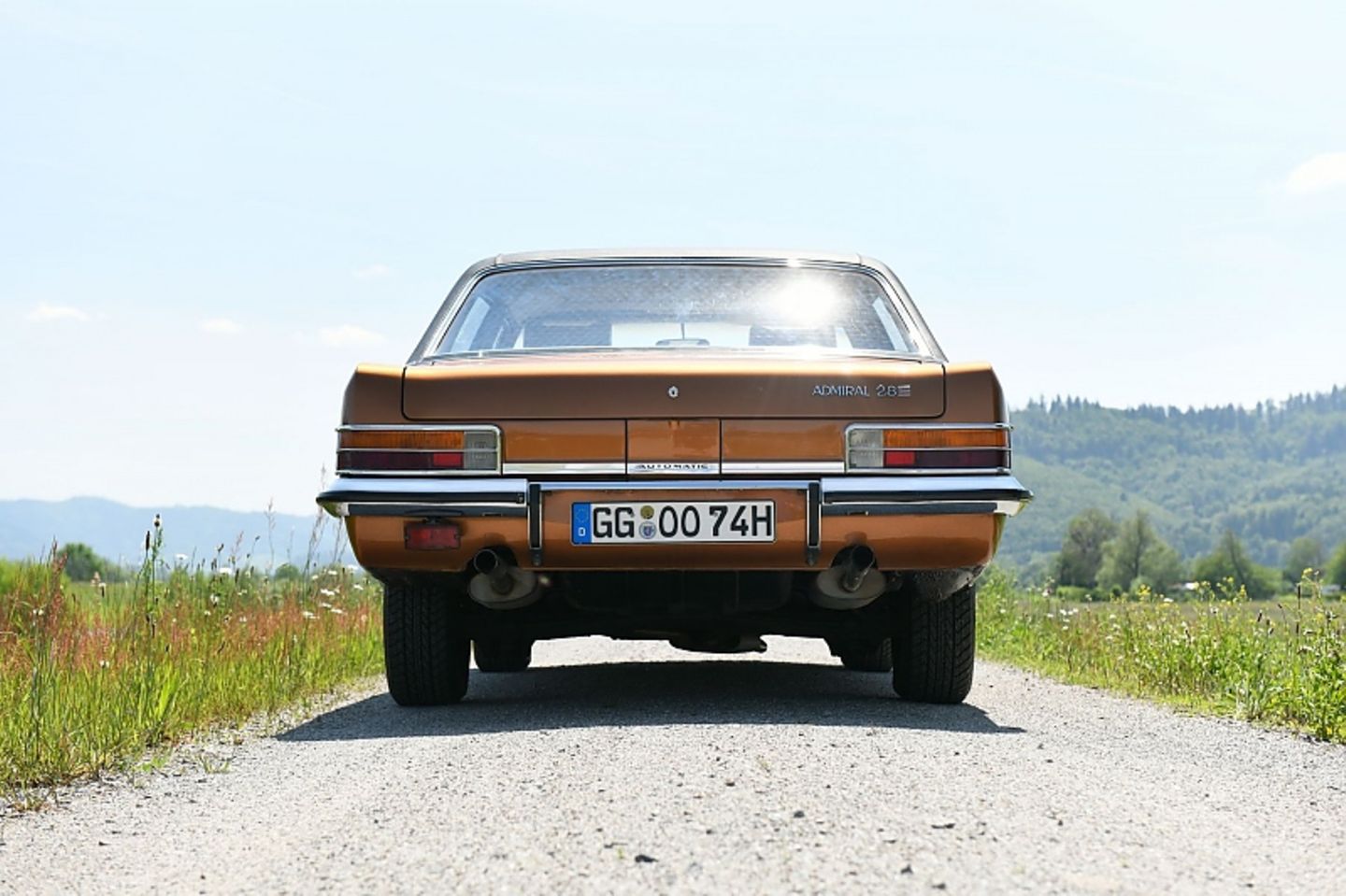 Der Opel Admiral B 2.8 E war die mittlere Baureihe der KAD-Dreigestirns, bestehend aus Kapitän, Admiral und Diplomat