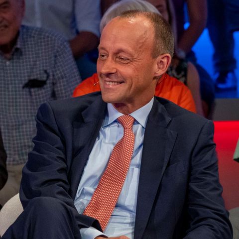 Friedrich Merz lächelt bei Maischberger in der ARD - Ich kann Kanzler strahlt er aus