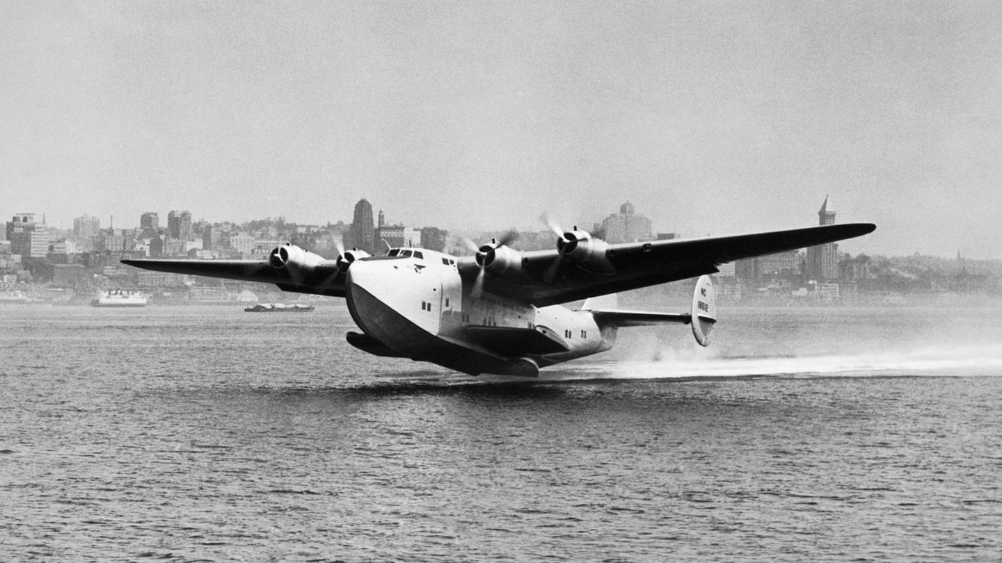 Die Boeing 314 hebt ab: Am 28. Juni 1939 startete erstmals ein Flugboot der Pan American Airways System zur Reise über den Atlantik