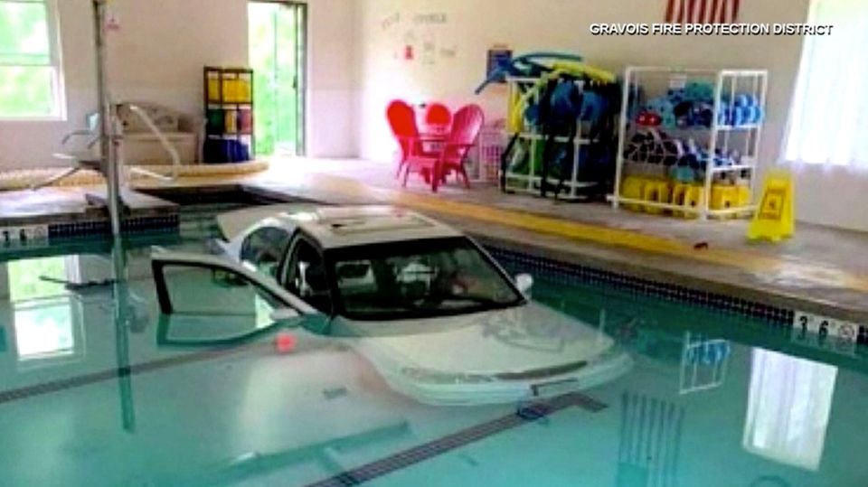 Unfall in den USA: Vater, Schwiegertochter und Enkelkind ertrinken in hauseigenem Pool Unfall in den USA: Vater, Schwiegertochter und Enkelkind ertrinken in hauseigenem Pool