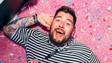 Hat schon wieder Farbe im Gesicht:  the one and only Jonny Bongo