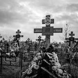 Viele der Toten auf dem Friedhof wurde nach 1975 geboren. Dimas Bruder starb mit 38, weil er sich im Rausch mehrmals ein Messer in seinen Körper rammte.