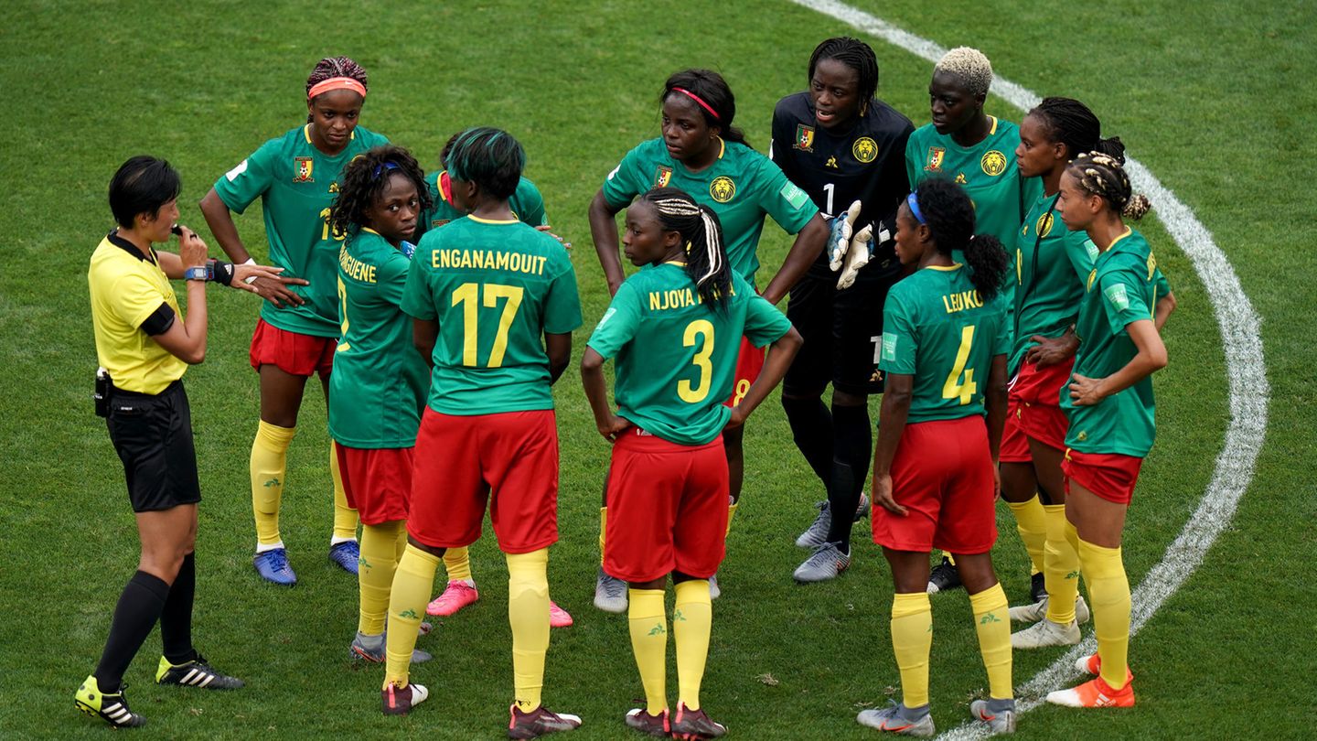 Frauen-WM: Kamerun gegen England