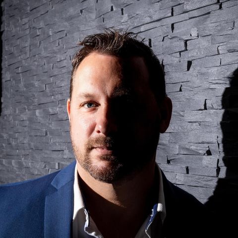 Porträt-Foto des Alibi-Agentur-Gründers Stefan Eiben