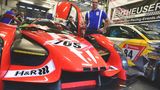 Thomas Mutsch, Rennfahrer aus Bitburg, am Rennwagen der Scuderia Cameron Glickenhaus, dem SCG003c.
