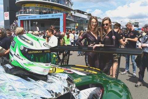 Immer mit dabei: die Grid Girls.