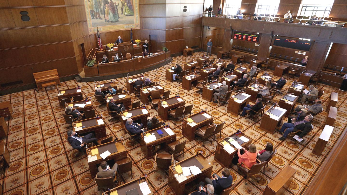 Der Plenarsaal des Senats im Kapitol von Oregon in der Landeshauptstadt Salem