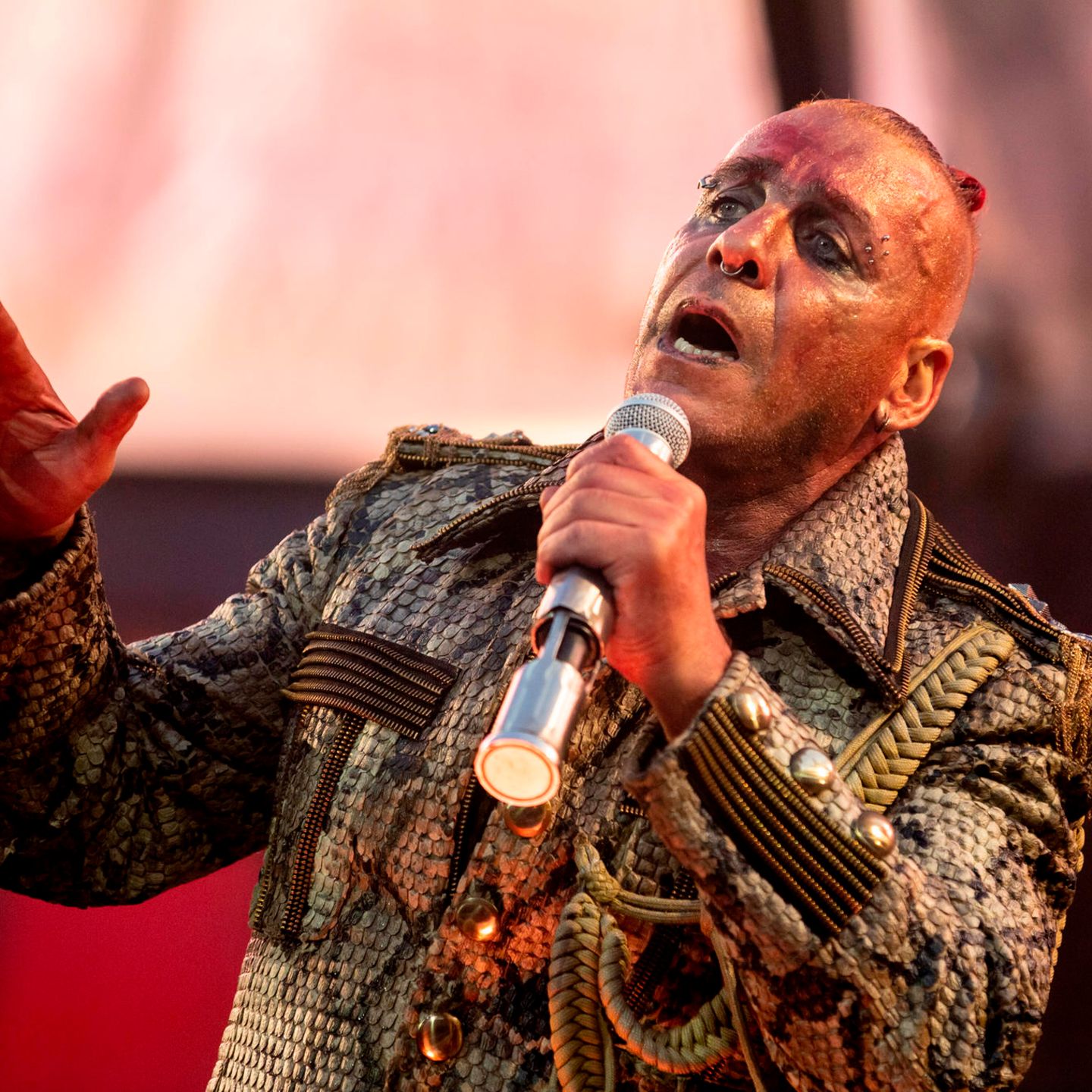 Rammstein Kundigen Neue Konzert Termine Fur 2020 An Stern De