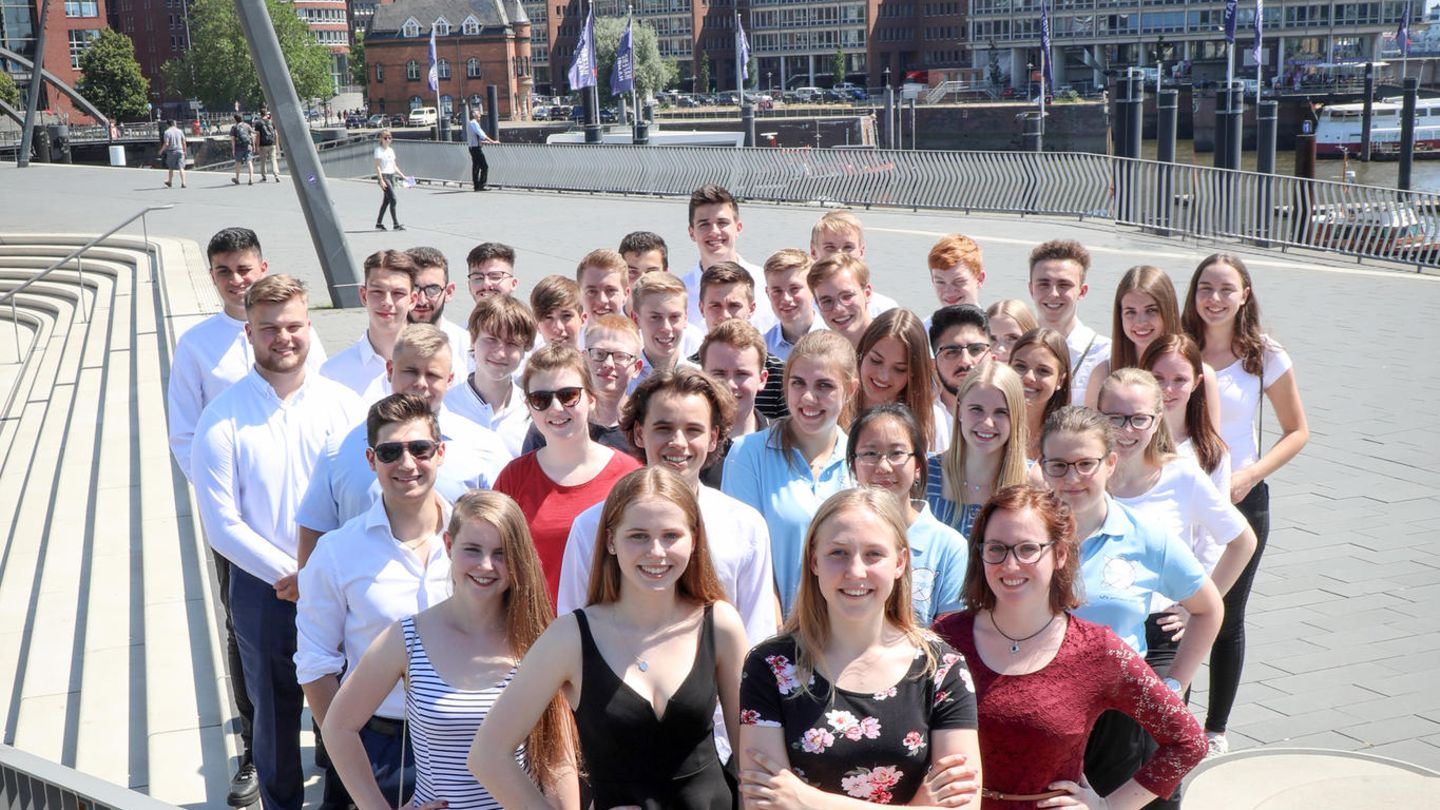 Die Finalisten des Deutschen Gründerpreis für Schüler bei der Preisverleihung in Hamburg