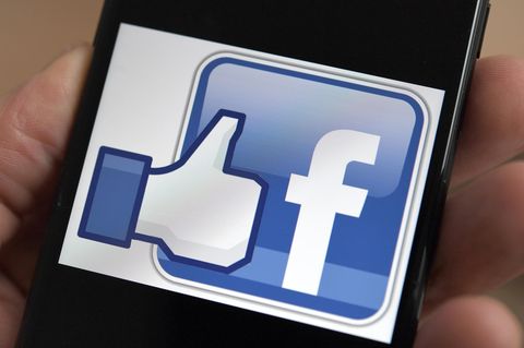 Für einen Like auf Facebook wurde in Großbritannien eine Frau von ihrem Partner brutal verprügelt 