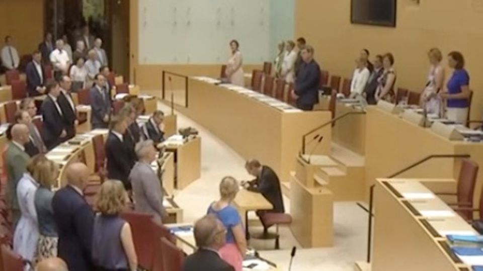 "Hart aber fair": "Hass ist Ihre Geschäftsgrundlage" – Die AfD gibt sich zahm und wird von einem Anwalt entlarvt "Hart aber fair": "Hass ist Ihre Geschäftsgrundlage" – Die AfD gibt sich zahm und wird von einem Anwalt entlarvt