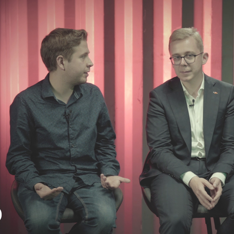 Juso-Chef Kevin Kühnert (li.) und CDU-Politiker Philipp Amthor bei der Debatte in der stern-Diskuthek