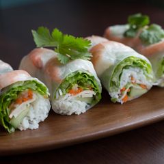Sommerrollen sind – besonders bei Hitze – die gesunde Alternative zu frittierten Frühlingsrollen