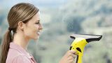 Fenstersauger: Kärcher WV2 Premium  Wer seine Fenster streifenfrei sauber saugen will, sollte sich den Kärcher WV 2 Premium ansehen. Er reinigt gut, wenn das Ergebnis auf Glas auch noch etwas besser ausfallen könnte. Akkulaufzeit und Geräuschentwicklung schneiden ebenfalls gut ab. Bei einem Preis ab 45 Euro geht die Gesamtnote "gut" (2,1) in Ordnung.  Den gesamten Test finden Sie gegen Gebühr auf test.de.