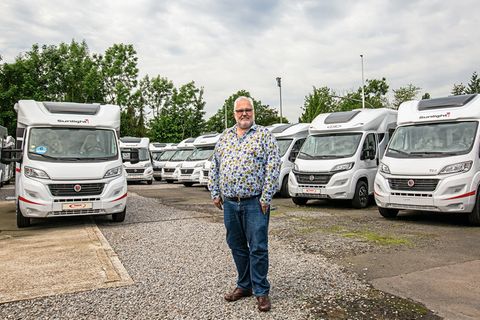 Lebensgefühl Wohnmobil – Besuch auf der Verkaufsmeile an der B1