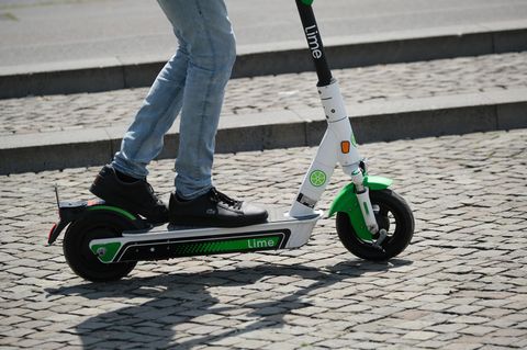 E-Scooter - Zwei Schwerverletzte bei Unfällen