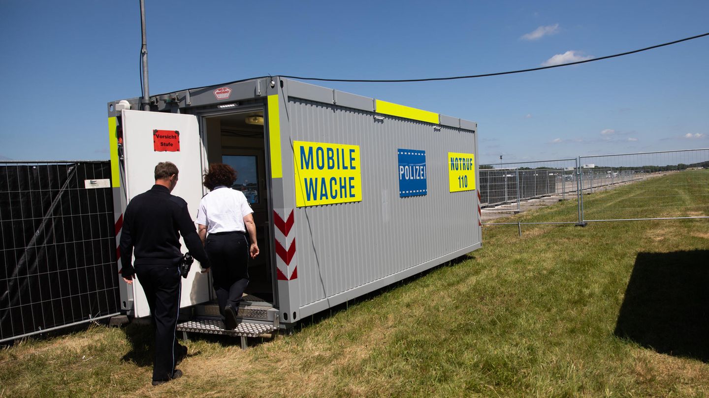 Die mobile Wache der Polizei beim Fusion Festival 2019.