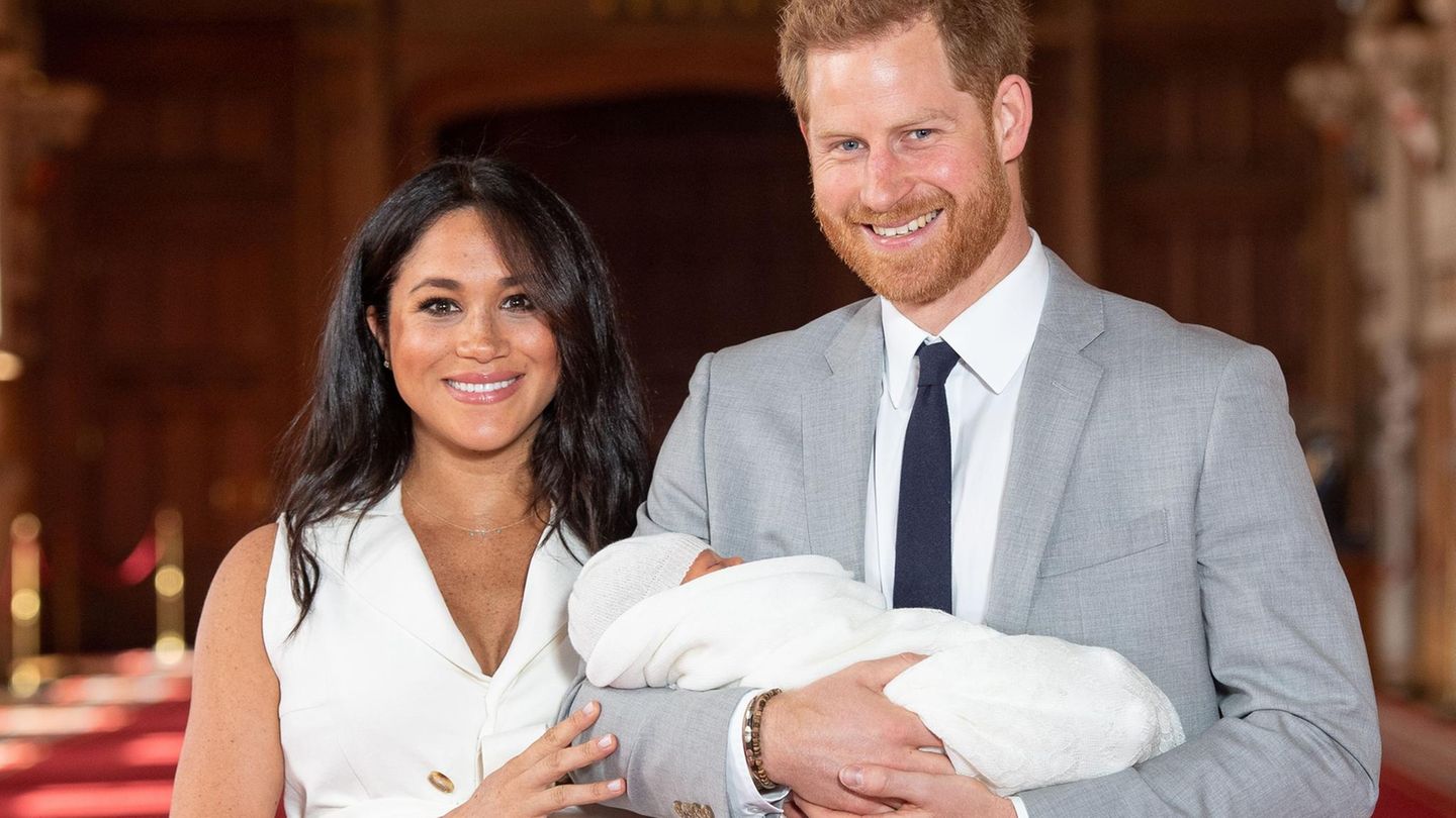 Herzogin Meghan und Prinz Harry bei der Präsentation ihres Sohnes Archie