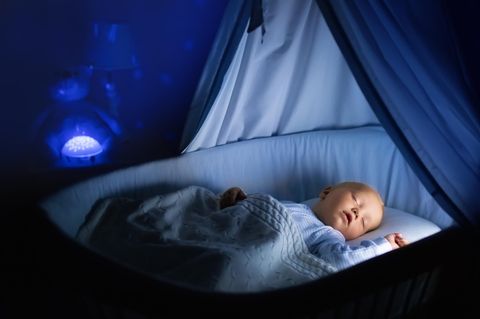 Mit der richtigen Einschlafhilfe können Babys besser schlafen