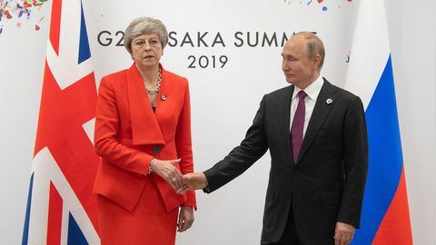Großbritanniens Premierministerin Theresa May trifft auf Russlands Präsidenten Wladimir Putin