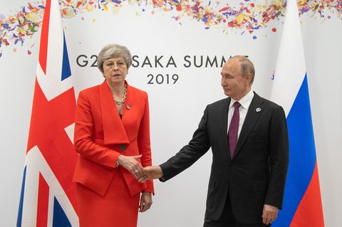 Großbritanniens Premierministerin Theresa May trifft auf Russlands Präsidenten Wladimir Putin