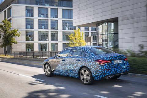 Da die Batterie unter der Rückbank verstaut ist, gibt es kaum Einbußen beim Kofferraum-Volumen
