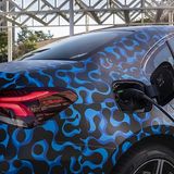 An einer 22 kW Ladestation ist die Batterie nach etwa 30 Minuten gefüllt