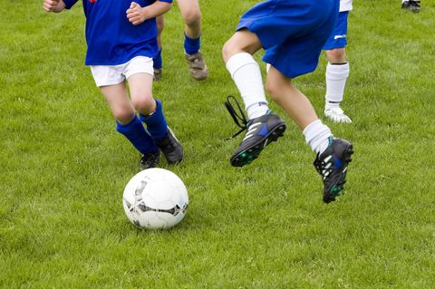 nachrichten aus deutschland kinder beim fußballspielen