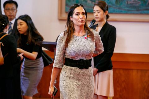 Stephanie Grisham, Pressesprecherin des Weißen Hauses, auf dem Weg zu einer Pressekonferenz von US-Präsident Trump