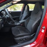 Die Sitzposition ist vergleichsweise hoch und gewährt einen guten Überblick