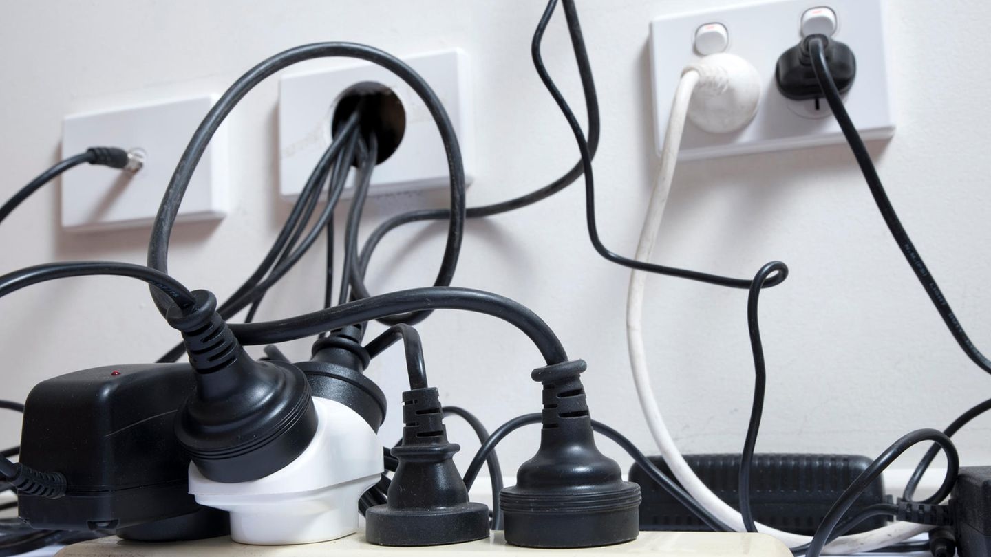 Die Kabel verstecken für mehr Ordnung