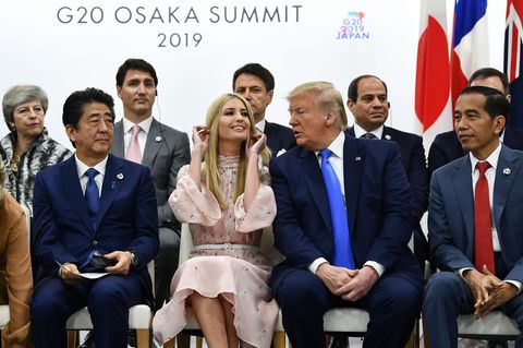 Ivanka Trump neben ihrem Vater Donald Trump beim G20-Gipfel in Osaka, Japan