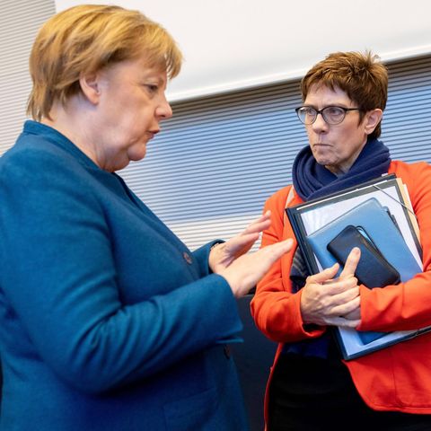 CDU-Parteichefin Annegret Kramp-Karrenbauer und Bundeskanzlerin Angela Merkel