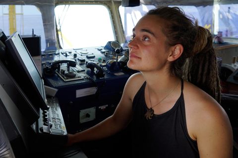 Carola Rackete an Bord der "Sea Watch 3".