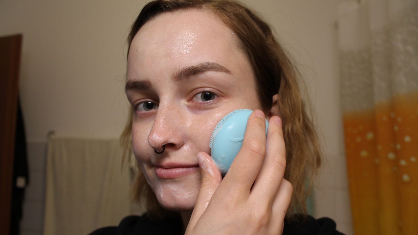 Selbstversuch: Ich teste die innovative Reinigungsbürste "Foreo Luna Fofo"