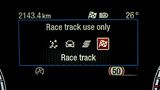 Den Race-Track Fahrmodus ist im Performance Paket enthalten